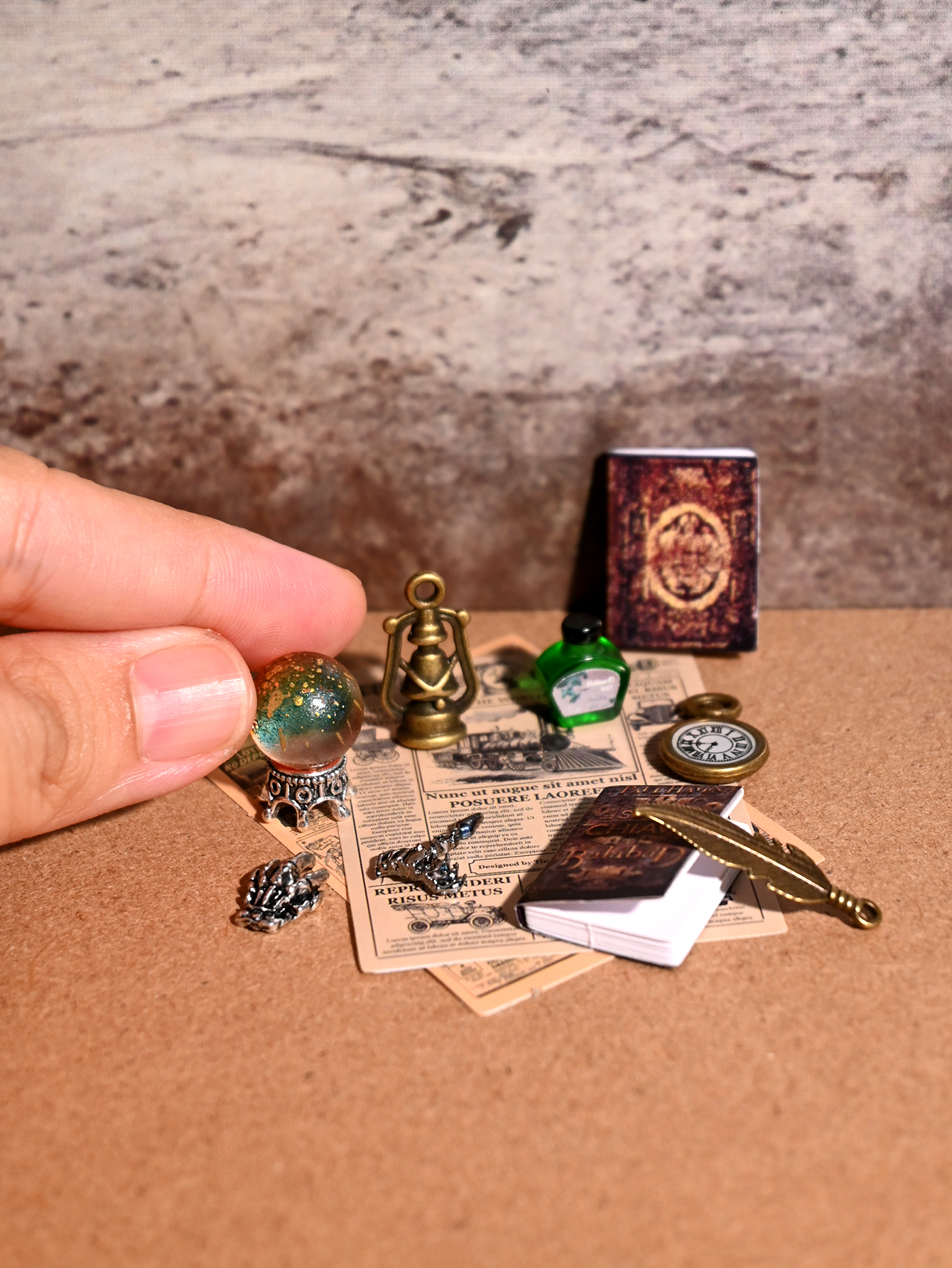 Miniature Replica Magic Vintag - Vintage Tech Accessories 评论和价格